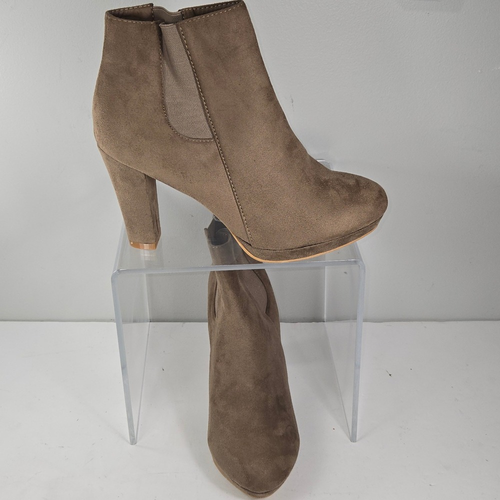 Bella Marie Kayla-11 Taupe Faux Suede Block Heel Ankle Booties Womens Size 10